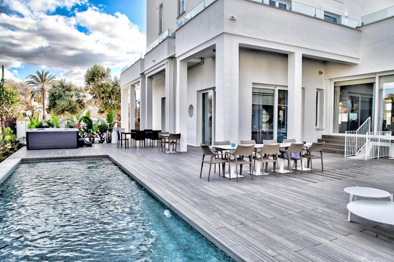 Del Mar Villa